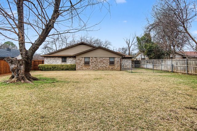 42 Page Street, Hurst, TX 76053