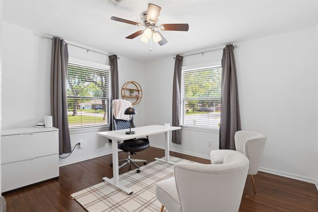 5600 Dennis Avenue, Fort Worth, TX 76114