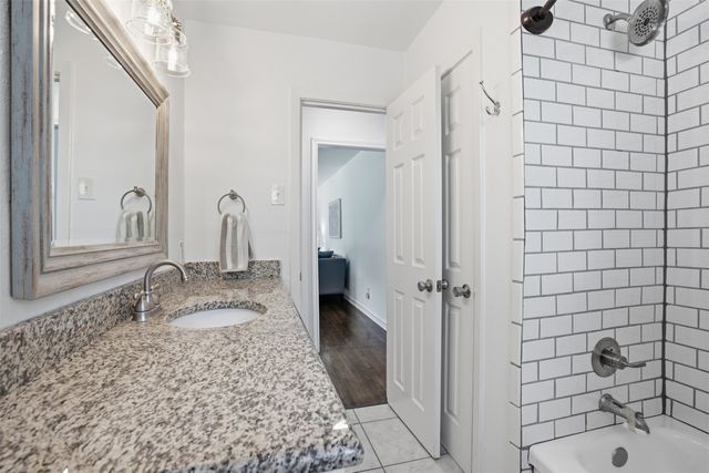 5600 Dennis Avenue, Fort Worth, TX 76114