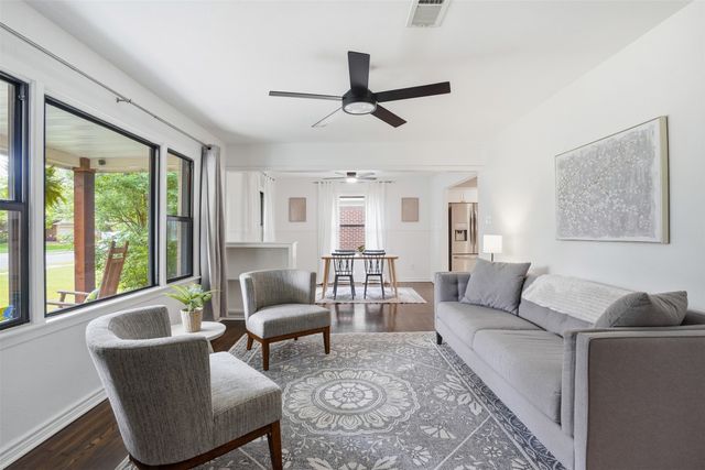 5600 Dennis Avenue, Fort Worth, TX 76114