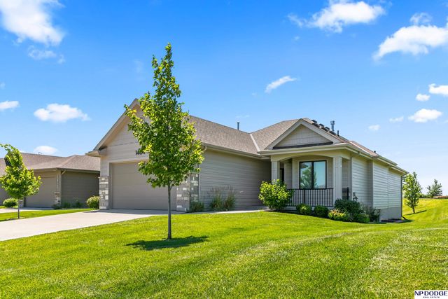 1404 S 200 Avenue Circle, Omaha, NE 68130
