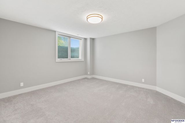 1404 S 200 Avenue Circle, Omaha, NE 68130