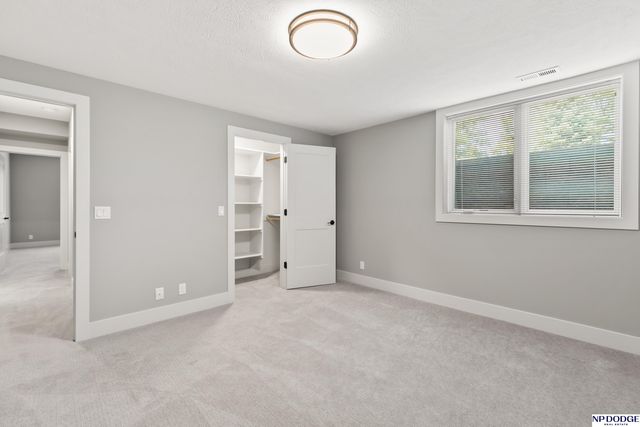 1404 S 200 Avenue Circle, Omaha, NE 68130