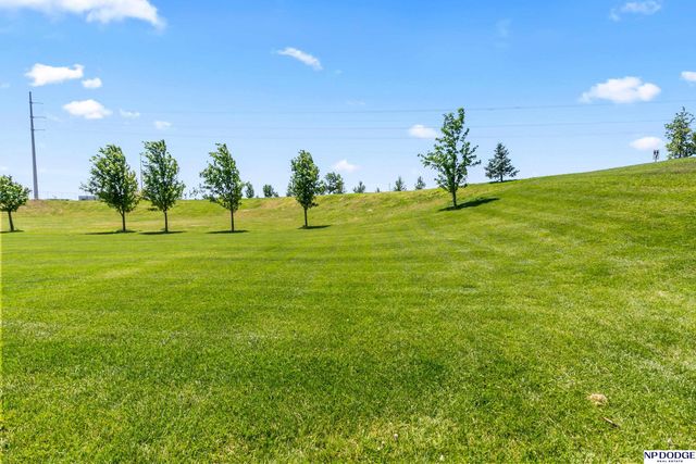 1404 S 200 Avenue Circle, Omaha, NE 68130