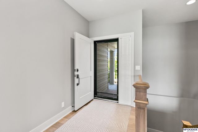 1404 S 200 Avenue Circle, Omaha, NE 68130
