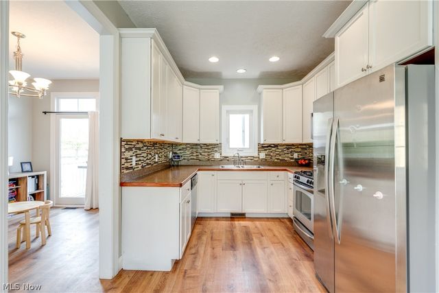 2750 Himelrigh Boulevard, Barberton, OH 44203