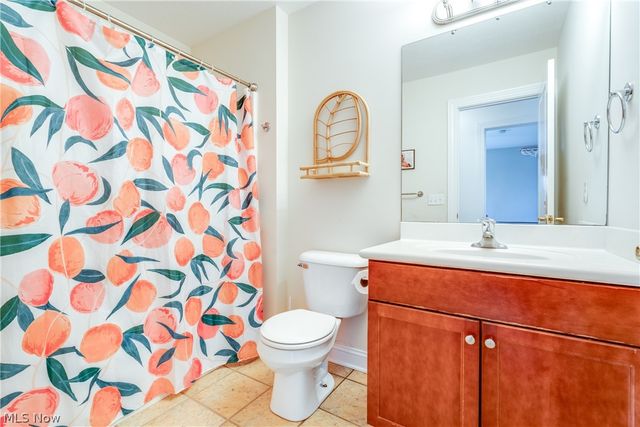 2750 Himelrigh Boulevard, Barberton, OH 44203