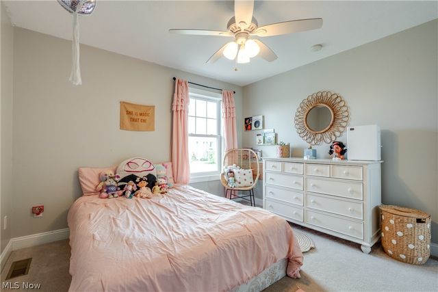 2750 Himelrigh Boulevard, Barberton, OH 44203