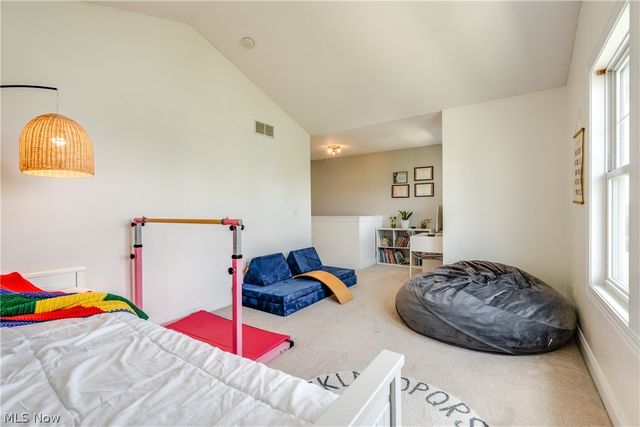 2750 Himelrigh Boulevard, Barberton, OH 44203