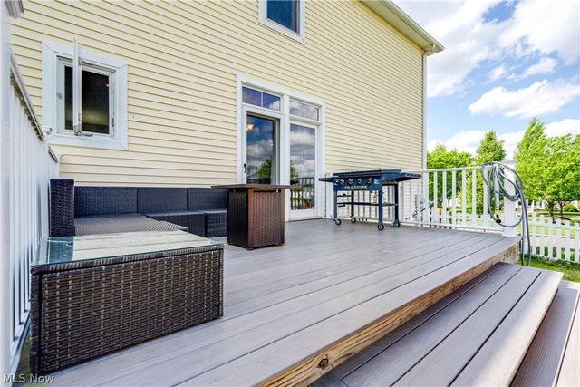 2750 Himelrigh Boulevard, Barberton, OH 44203