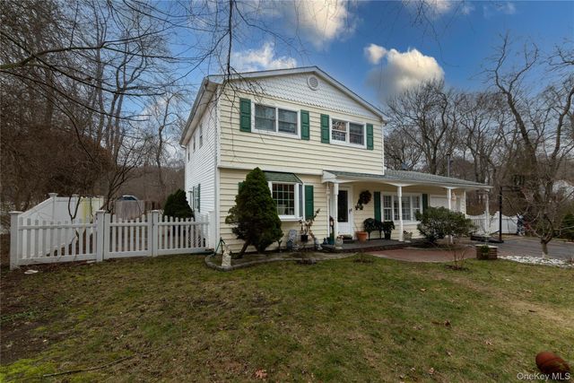 89 Sportsmen Street 4103, Central Islip, NY 11722