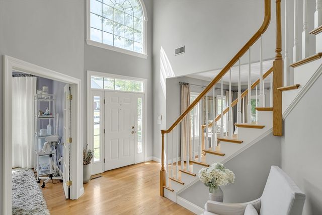 4 Carter Dr, Natick, MA 01760