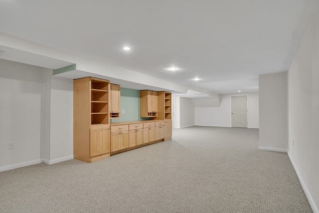 4 Carter Dr, Natick, MA 01760