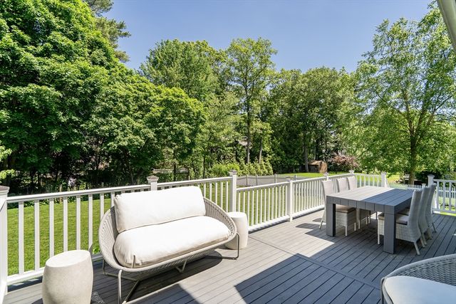 4 Carter Dr, Natick, MA 01760