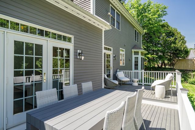 4 Carter Dr, Natick, MA 01760