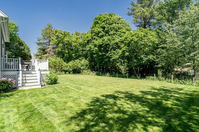 4 Carter Dr, Natick, MA 01760