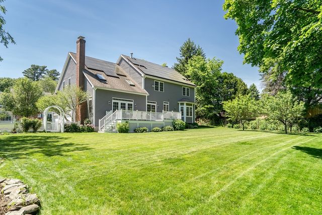 4 Carter Dr, Natick, MA 01760