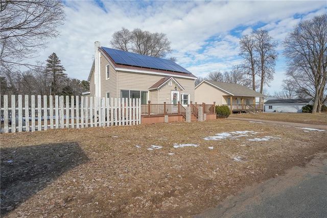 1715 SE 2nd Avenue, Menomonie, WI 54751