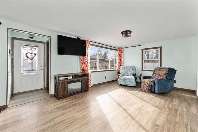 1715 SE 2nd Avenue, Menomonie, WI 54751