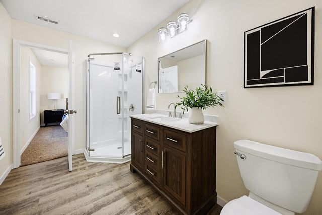 1355 E BIAS LN, Centralia, MO 65240