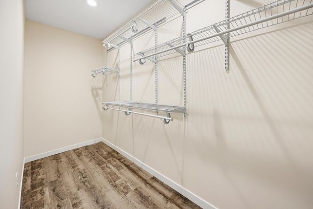 1355 E BIAS LN, Centralia, MO 65240