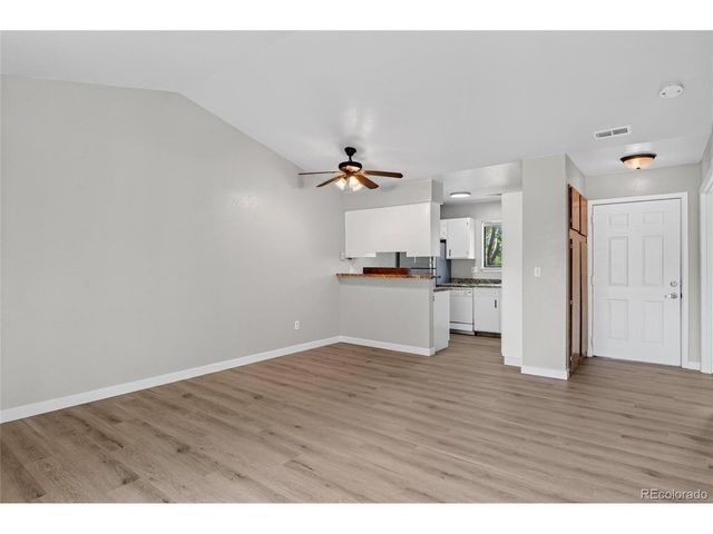 2273 S Buckley Rd 202, Aurora, CO 80013