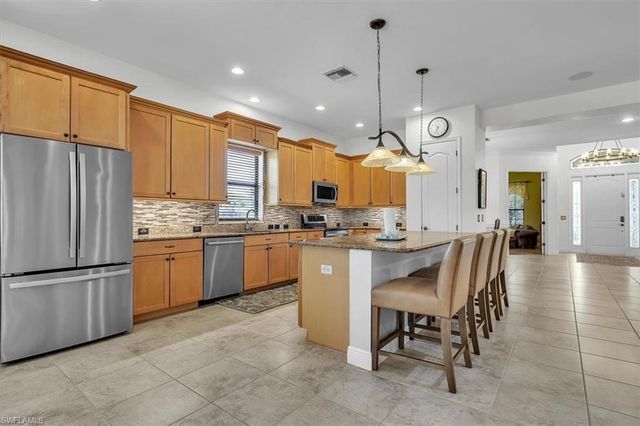 16044 Herons View DR, Alva, FL 33920