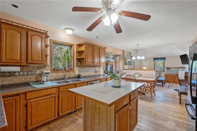 4735 Grange Road, Clay, NY 13041