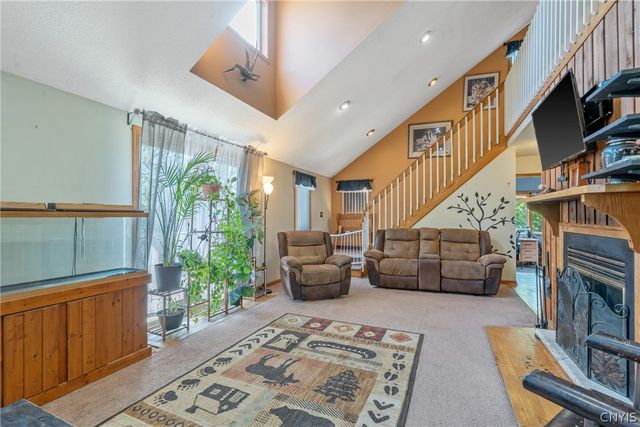 4735 Grange Road, Clay, NY 13041