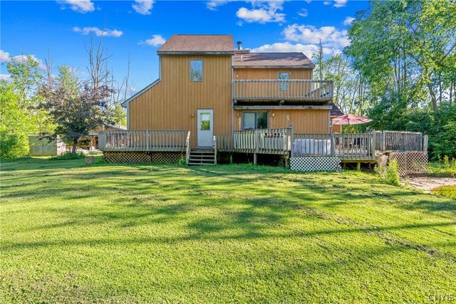 4735 Grange Road, Clay, NY 13041