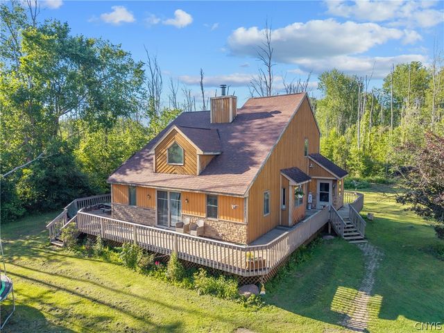4735 Grange Road, Clay, NY 13041
