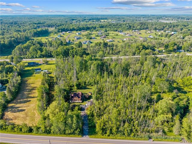 4735 Grange Road, Clay, NY 13041