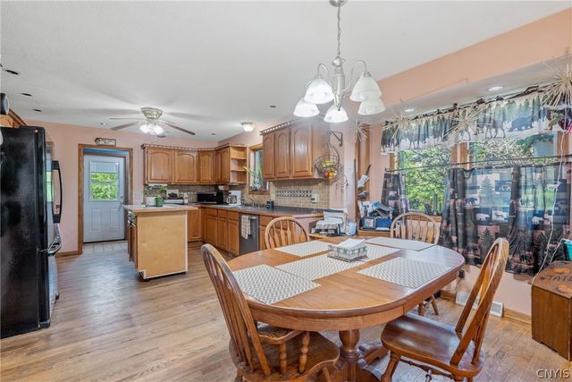4735 Grange Road, Clay, NY 13041