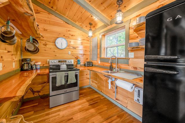 85 Gala Lane, Stanton, KY 40380