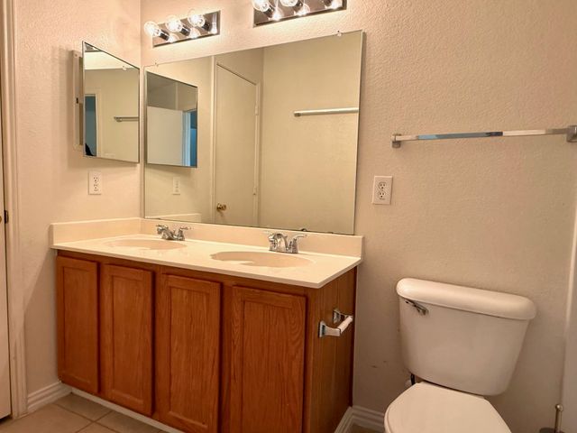 932 White Dove Drive, Arlington, TX 76017