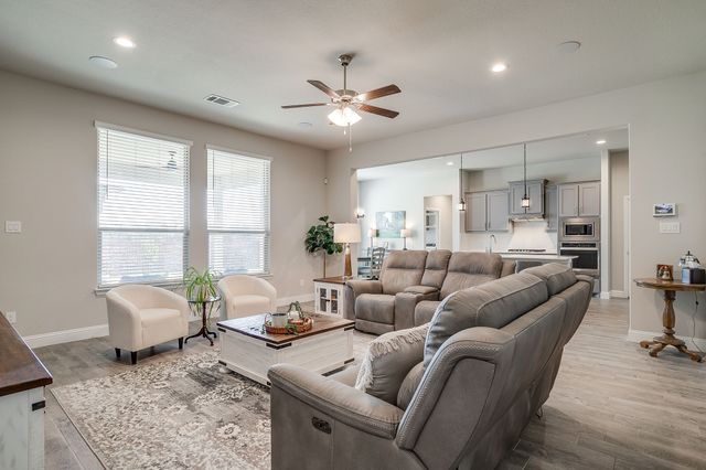 10108 Walnut Ridge Drive, Grand Prairie, TX 76065