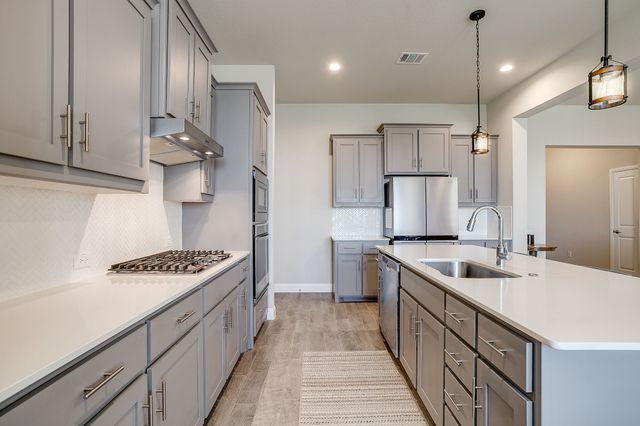 10108 Walnut Ridge Drive, Grand Prairie, TX 76065