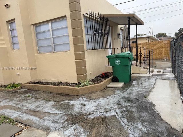 219 SW 21st Ave 1, Miami, FL 33135