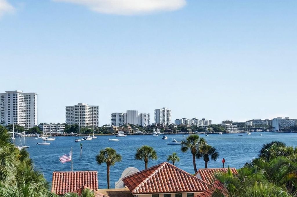 Image 2 of property listing at 140 SE 5th Avenue 448, Boca Raton, FL 33432