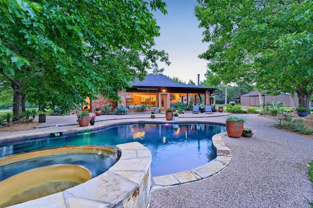 4034 FM 2645, Savoy, TX 75479
