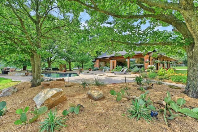 4034 FM 2645, Savoy, TX 75479