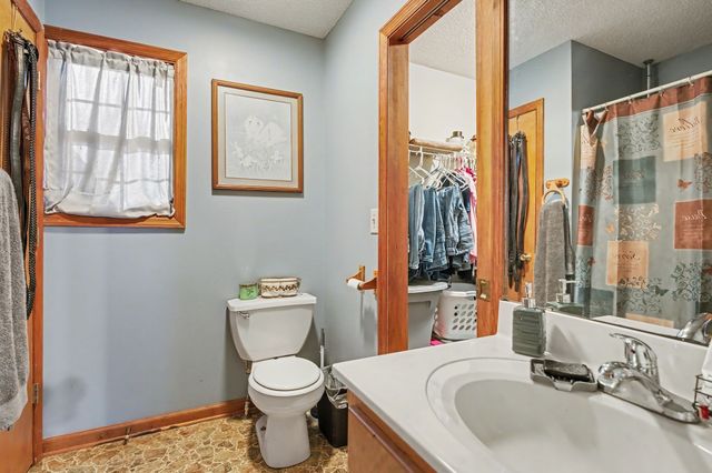 400 Cessna Cir, Winchester, TN 37398