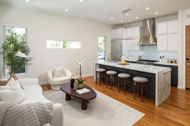 688 12th Avenue, Menlo Park, CA 94025