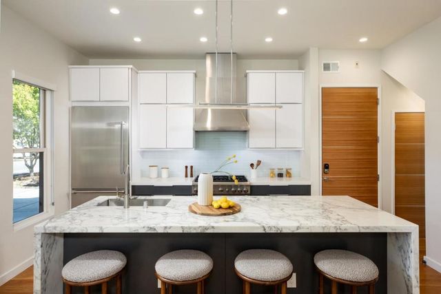 688 12th Avenue, Menlo Park, CA 94025