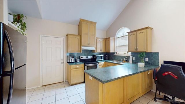 3810 W Sarah Evans Street, Edinburg, TX 78541