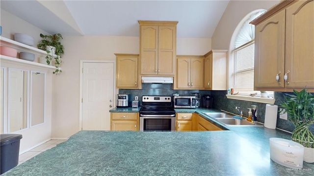 3810 W Sarah Evans Street, Edinburg, TX 78541