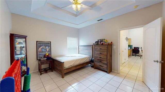 3810 W Sarah Evans Street, Edinburg, TX 78541