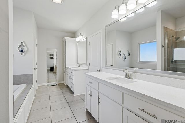 14250 Kaden Creek Dr, Walker, LA 70785