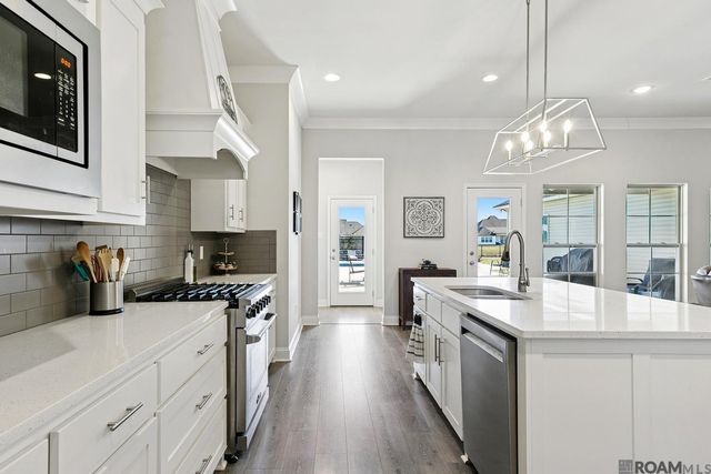 14250 Kaden Creek Dr, Walker, LA 70785