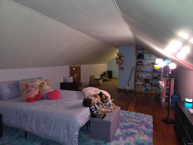 11242 E 50 S. Road, Oakland City, IN 47660